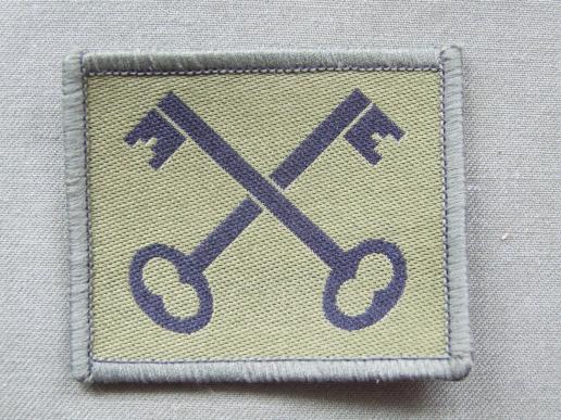 British Army 2nd (UK) Infantry Division Headquarters & 2nd Signal Regiment Shoulder Patch