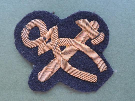 British Army Royal Electrical Mechanical Engineers (R.E.M.E) No1 Dress Artificer Badge