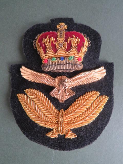 Australia Royal Australian Air Force Post 1953 Officer's Cap Badge