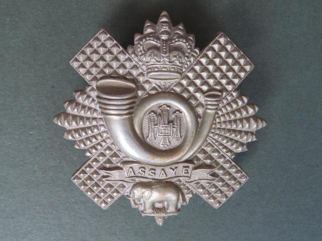 British Army 1953-1959 EIIR The Highland Light Infantry Clengarry Badge