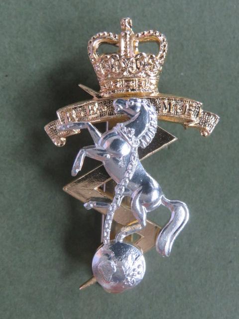 British Army Royal Electrical & Mechanical Engineers Cap Badge