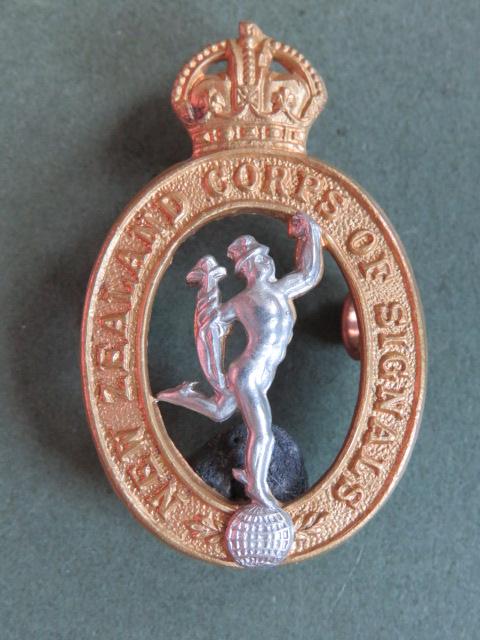 New Zealand Army Royal N.Z. Corps of Signals 1935-1947 Collar Badge