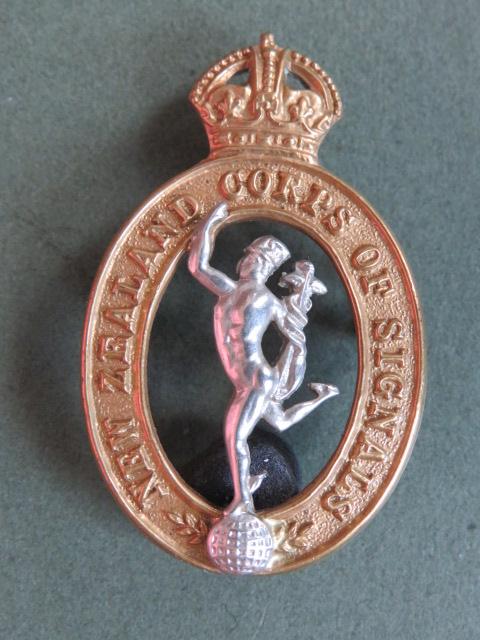New Zealand Army Royal N.Z. Corps of Signals 1935-1947 Collar Badge
