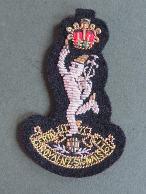 New Zealand Army Royal N.Z. Corps of Signals Post 1953 Officers' Beret Badge