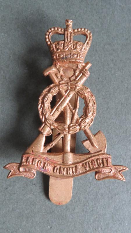 British Army EIIR Royal Pioneer Corps Beret Badge