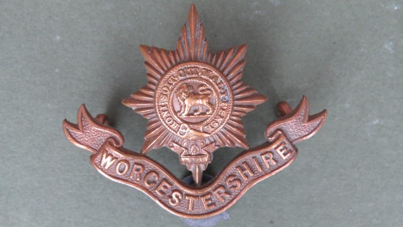 British Army The Worcestershire Regiment Pre 1923 Pattern Officers Service Dress Collar Badge