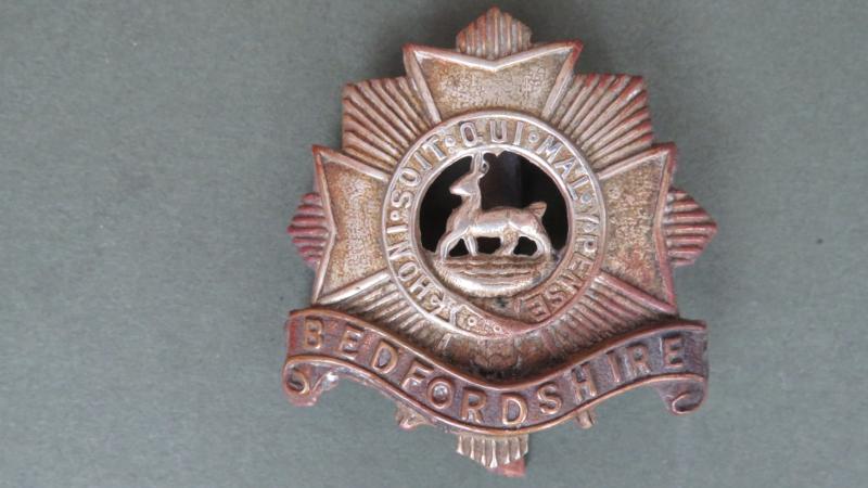 British Army The Bedfordshire Regiment Cap Badge