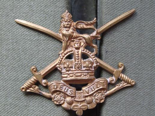 British Army The General Servcice Corps Training Battalions Cap Badge