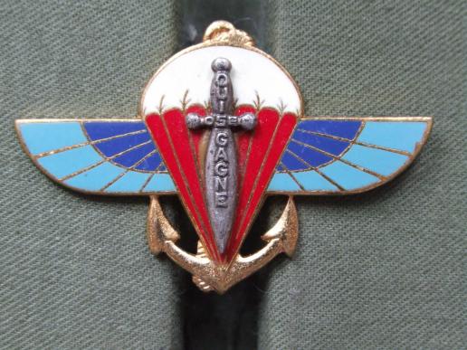 France 2e R.P.I.M.a (Regiment Parachutiste d' Infanterie de Marine) Pocket Crest 