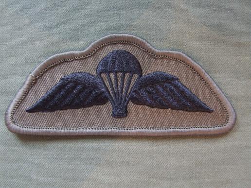 Great Britain Parachute Wings (Private Purchase)
