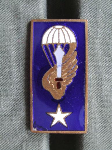 Italy Pre 1963 Airborne / Folgore Shirt Collar Badge