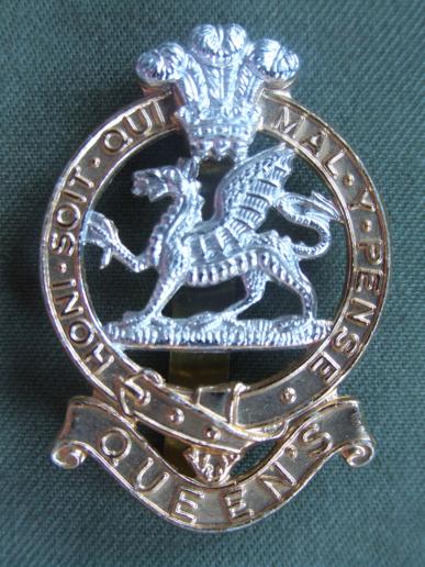 British Army The Queen's Regiment Cap Badge