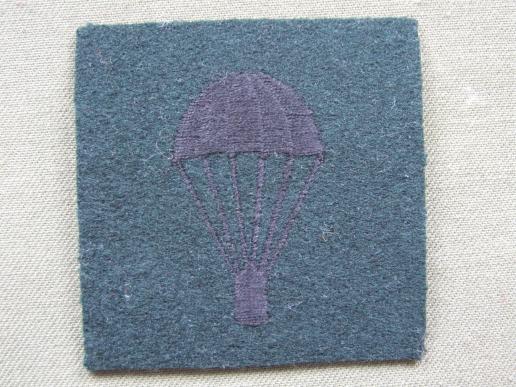 Great Britain Royal Gurkha Rifles Non Airborne Unit Parachute Badge