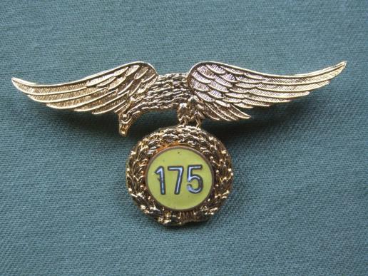 Spain Airborne 175 Parachute Jumps Award Badge  