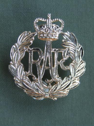 British Army Royal Air Force Airmans Post 1953 Cap Badge