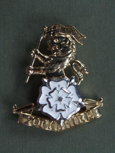 British Army The Yorkshire Regiment Dress Hat Cap Badge