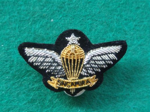 Singapore Army Mess Dress Uniform Senior Parachute Wings  