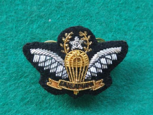 Singapore Army Mess Dress Uniform Master Parachute Wings  