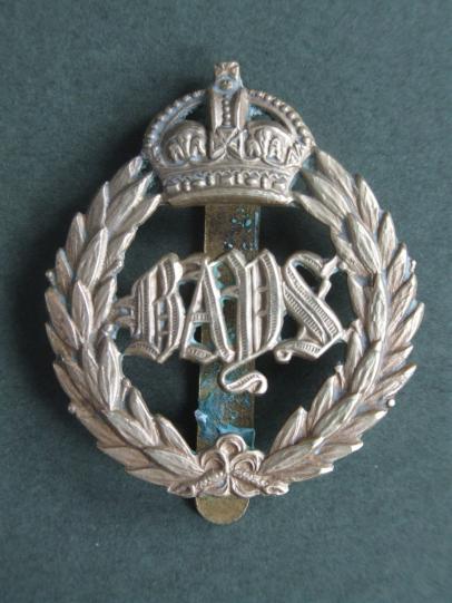 British Army Post 1953 The Queen's Bay's (2nd Dragoon Guards) Cap Badge