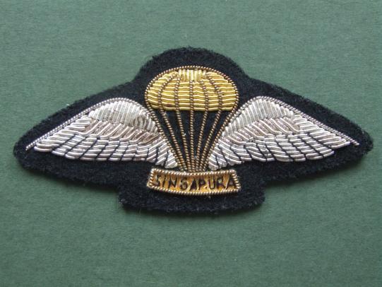 Singapore Female Parachutist Dress Uniform Wings