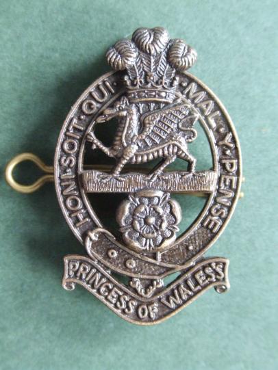 British Army The Princess of Wales's Royal Regiment (Queen's & Royal Hampshires) Beret Badge
