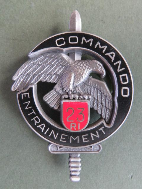 France C.E.C.23rd Infantry Regiment COMMANDO ENTRAINEMENT Pocket Crest
