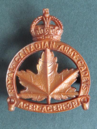 Canada WW2 The Royal Canadian Army Cadets Cap Badge