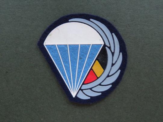 Belgium Pre-Militaire 5-9 Jumps Parachute Badge