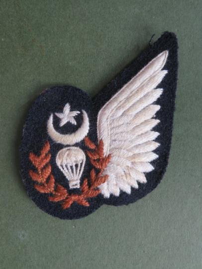 Pakistan Air Force Parachute Jump Instructor Wing