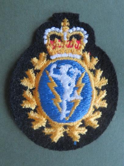 Canada Royal Canadian Corps of Signals Beret Badge