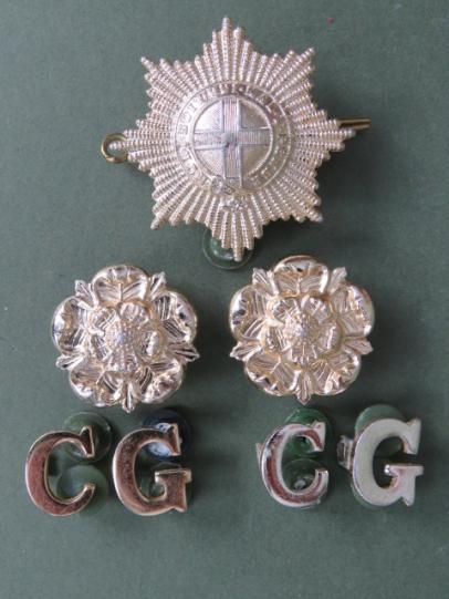 British Army Coldstream Guards Cap Badge & Shoulder Titles