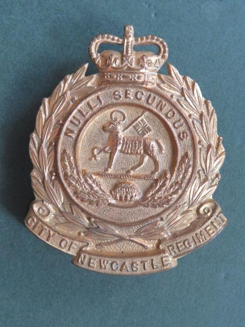 Australia Army Post 1953 City of Newcastle Regiment Cap Badge